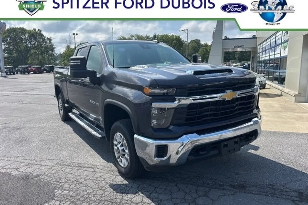 2024 Chevrolet Silverado 2500HD LT photo 1