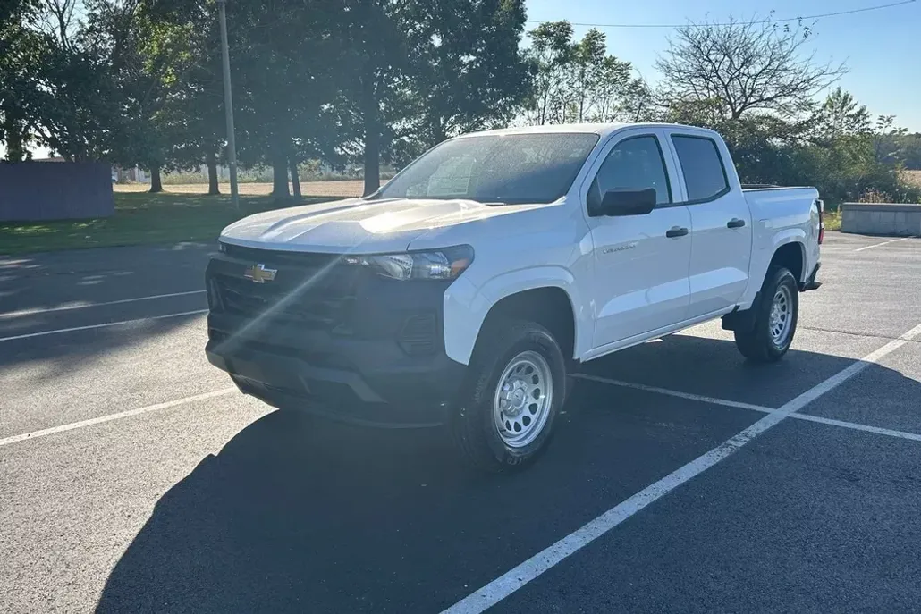 2026 Chevrolet Colorado Work Truck photo 1