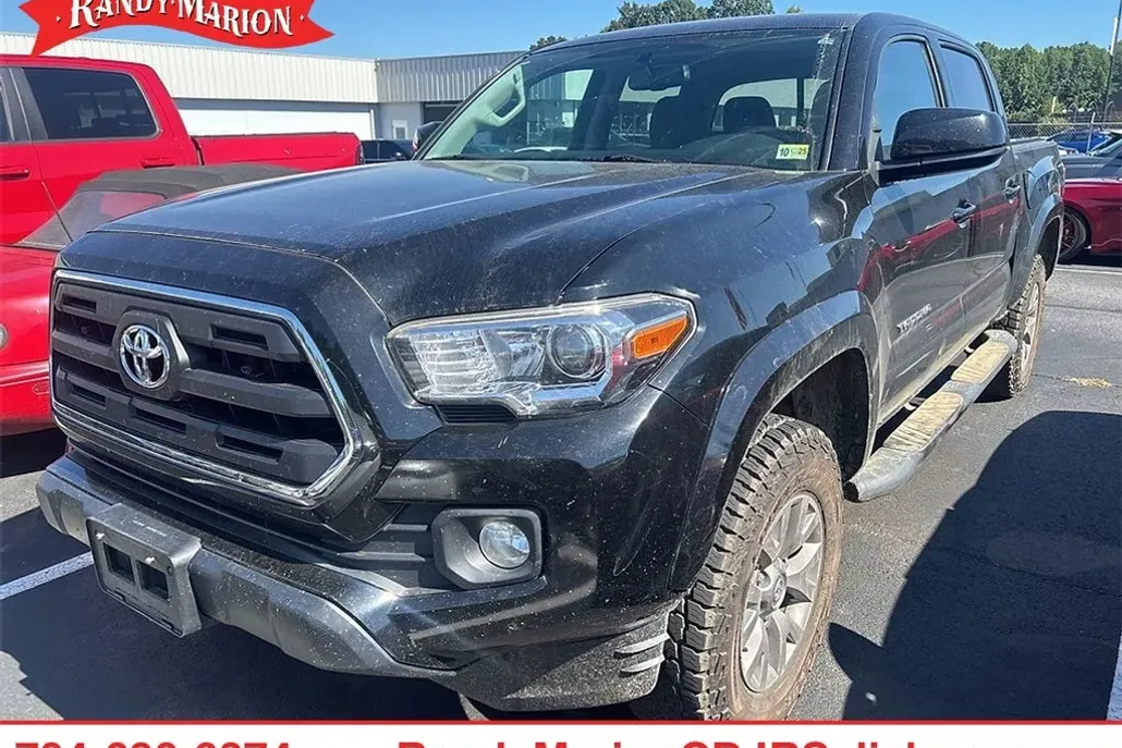2016 Toyota Tacoma SR5 V6 photo 1