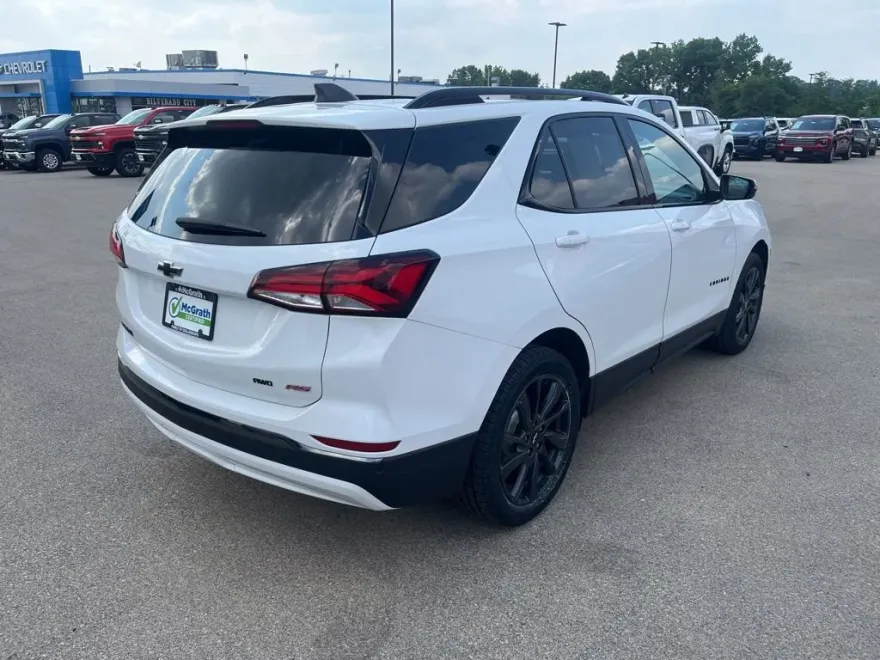 2022 Chevrolet Equinox RS photo 1