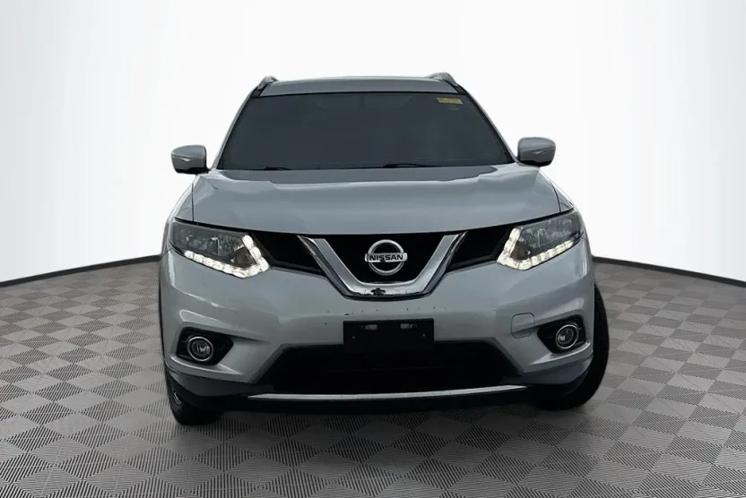 2015 Nissan Rogue SL photo 1