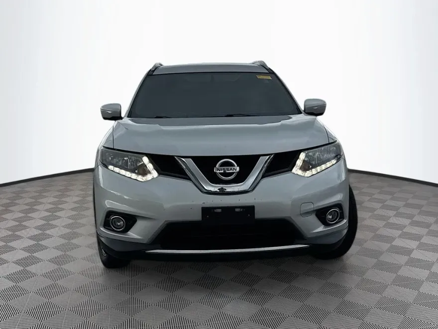 2015 Nissan Rogue SL photo 1