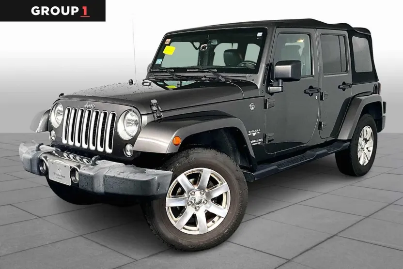 2016 Jeep Wrangler Unlimited Sahara photo 1