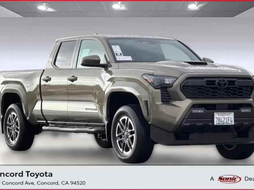 2025 Toyota Tacoma TRD Sport photo 1