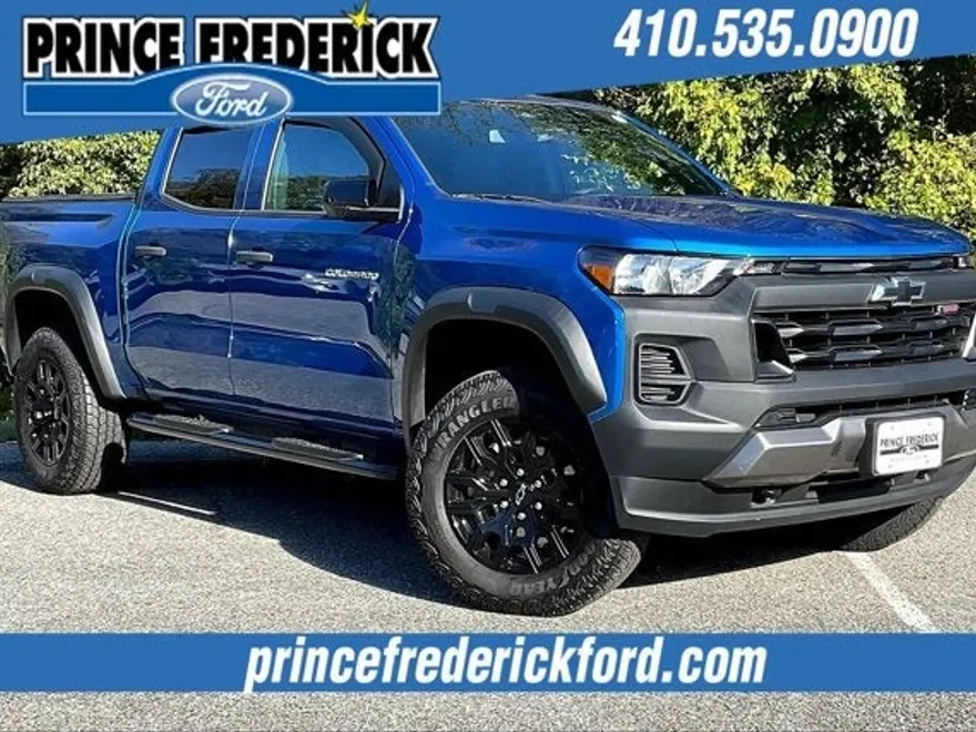 2024 Chevrolet Colorado Trail Boss photo 1