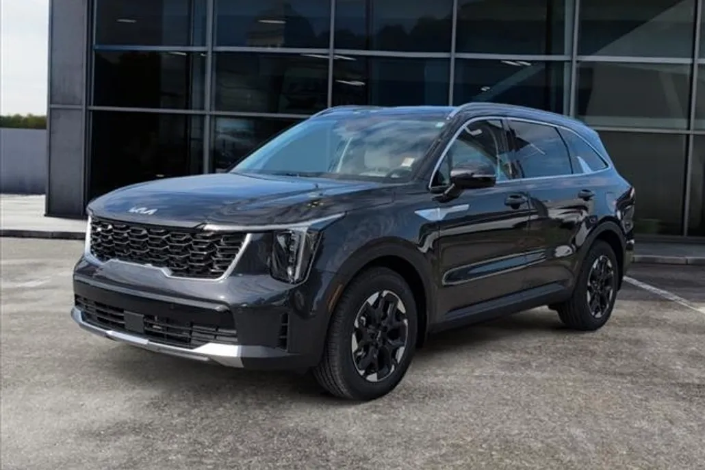 2025 Kia Sorento S photo 1