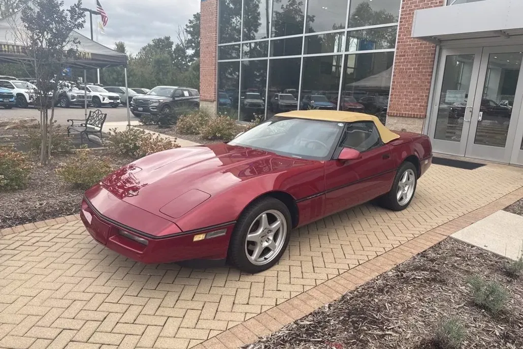 1990 Chevrolet Corvette Base photo 1