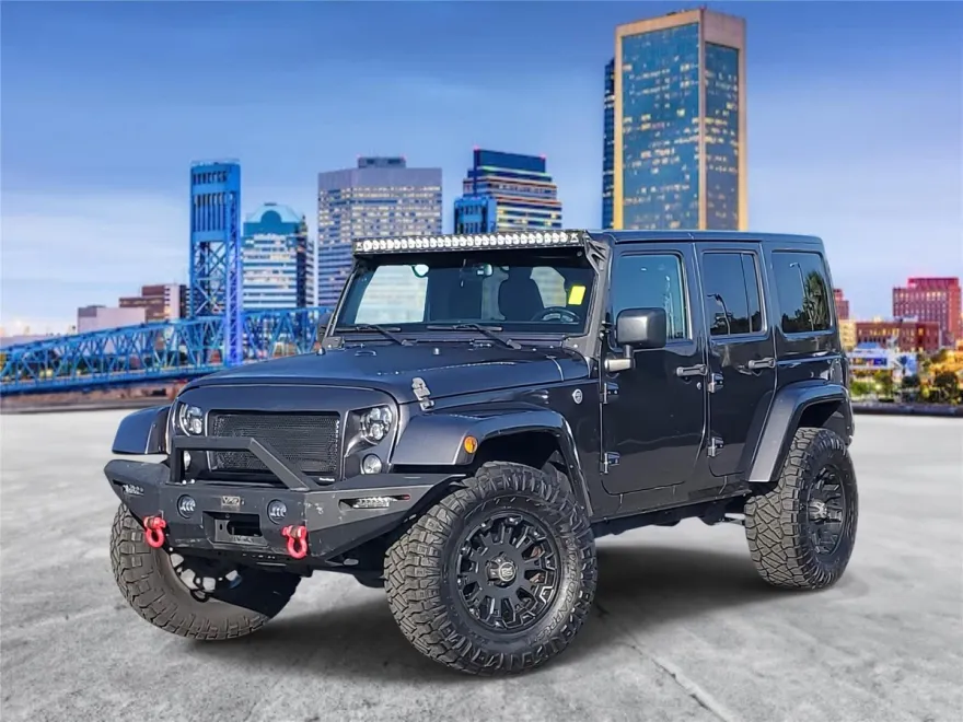 2016 Jeep Wrangler Unlimited Sahara photo 1