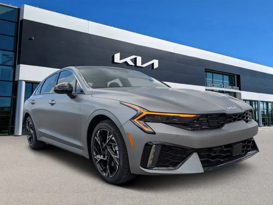 2026 Kia K5 GT-Line photo 1