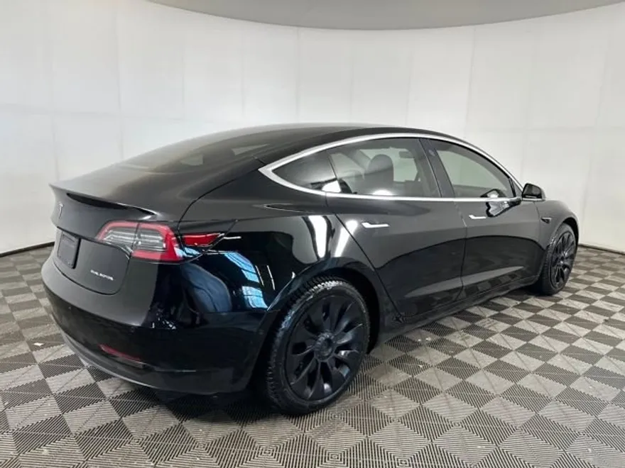 2020 Tesla Model 3 Long Range photo 1
