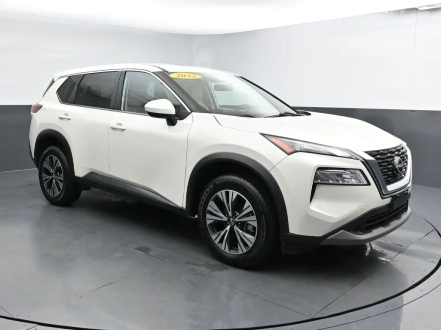 2023 Nissan Rogue SV photo 1