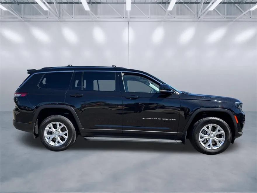 2023 Jeep Grand Cherokee Limited photo 1