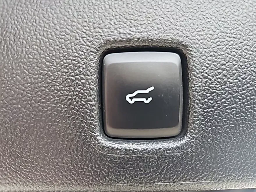 2022 Ford Escape SEL photo 14