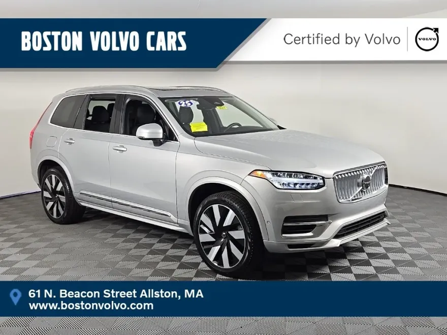 2025 Volvo XC90 T8 Plus photo 1