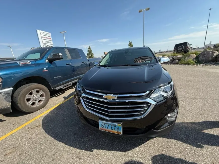 2021 Chevrolet Equinox Premier photo 1