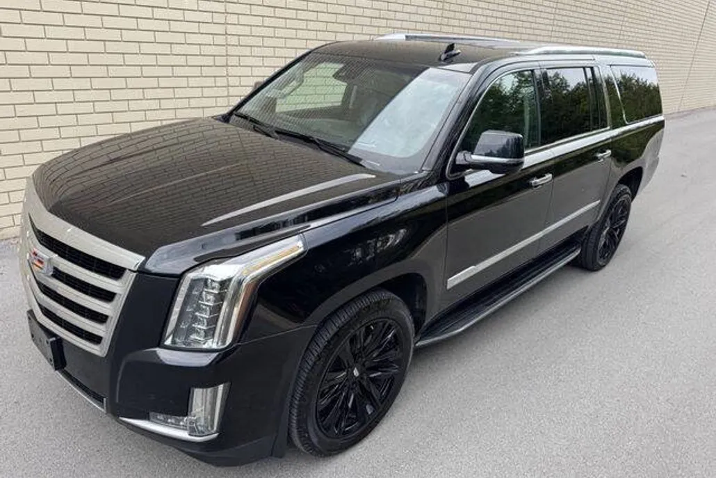 2020 Cadillac Escalade ESV Luxury photo 1