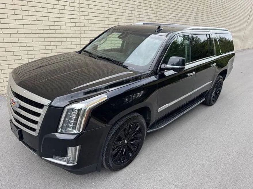 2020 Cadillac Escalade ESV Luxury photo 1