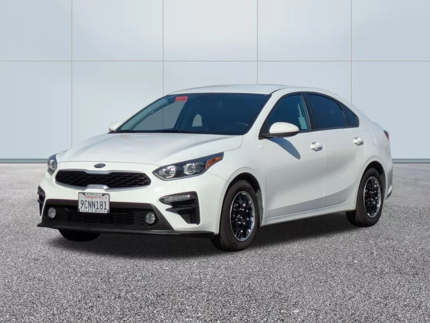 2021 Kia Forte FE photo 1