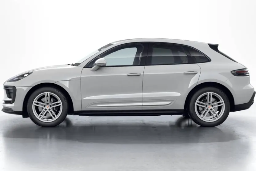 2026 Porsche Macan T photo 1