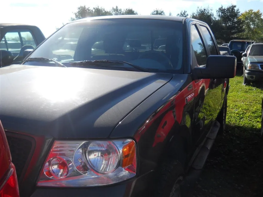 2005 Ford F-150 XLT photo 1