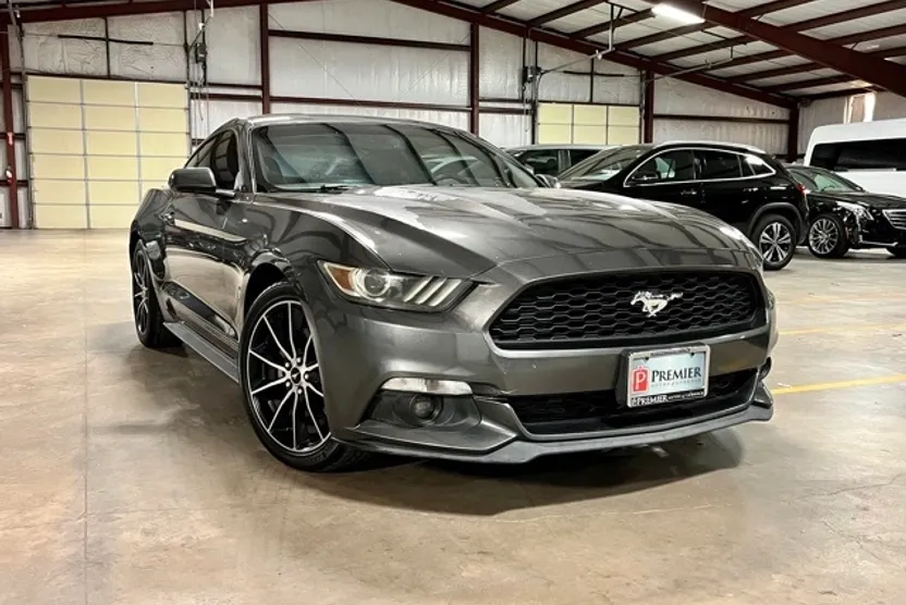 2015 Ford Mustang EcoBoost photo 1