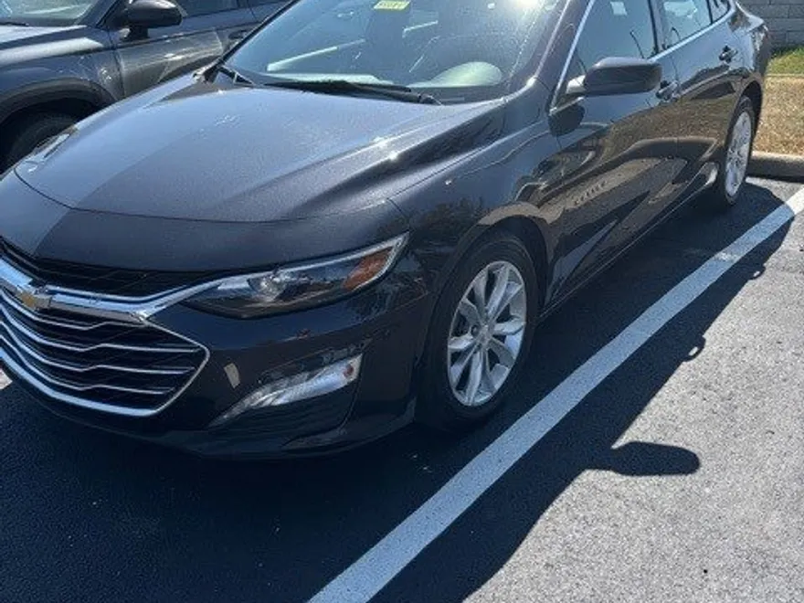 2023 Chevrolet Malibu 1LT photo 1