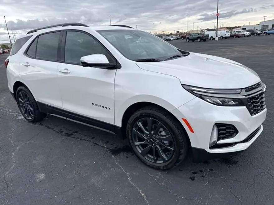 2022 Chevrolet Equinox RS photo 1