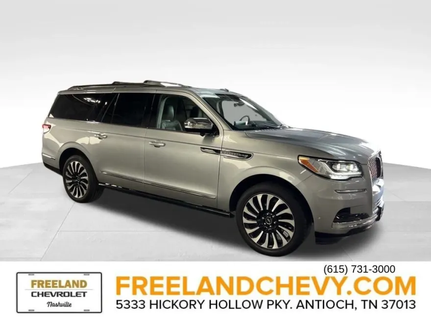 2022 Lincoln Navigator Black Label photo 1