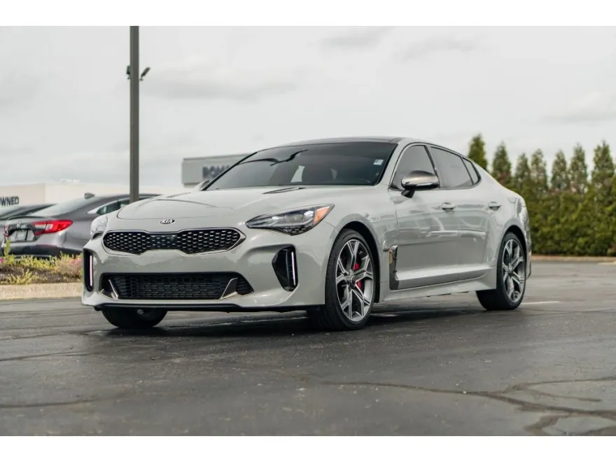 2020 Kia Stinger GT2 photo 1