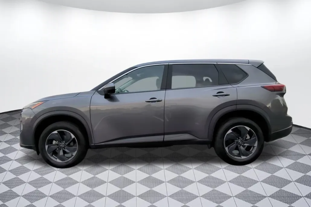 2024 Nissan Rogue SV photo 1