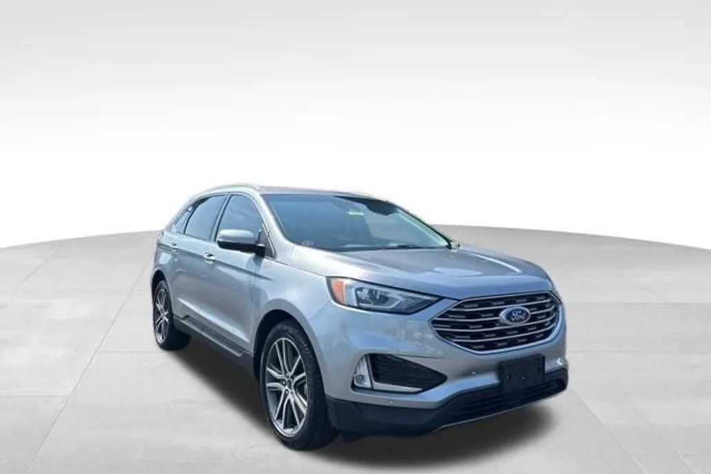 2020 Ford Edge Titanium photo 1