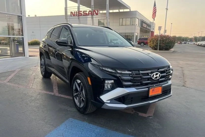 2025 Hyundai Tucson SEL photo 1