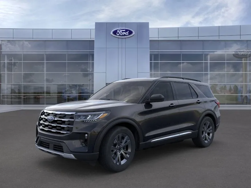 2025 Ford Explorer photo 1