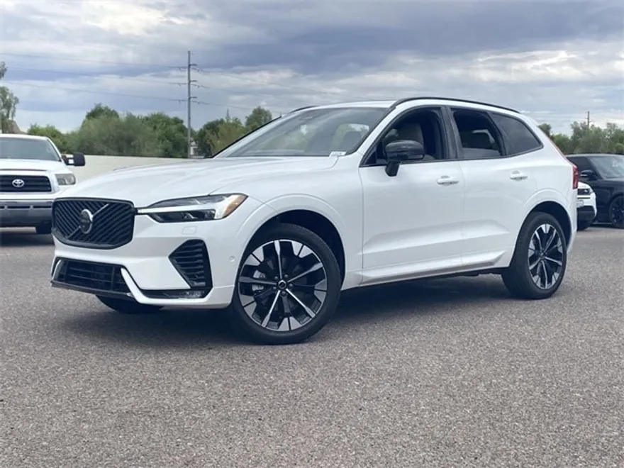 2026 Volvo XC60 B5 Plus photo 1