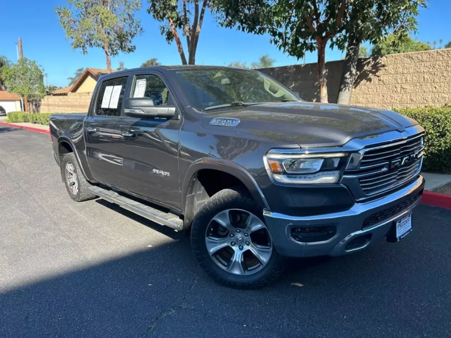2019 Ram 1500 Laramie photo 1