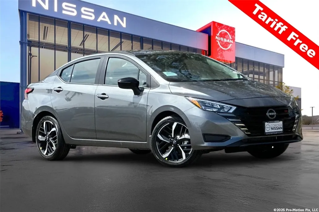 2025 Nissan Versa 1.6 SR photo 1