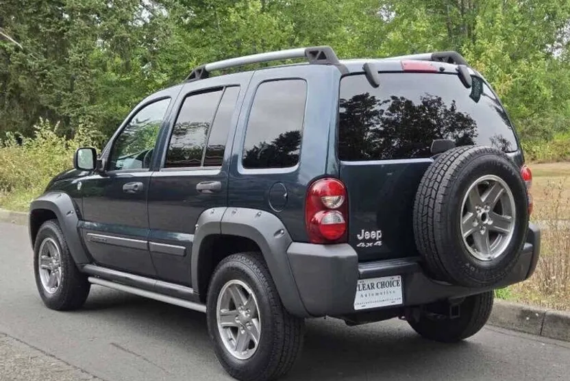 2005 Jeep Liberty Renegade photo 1