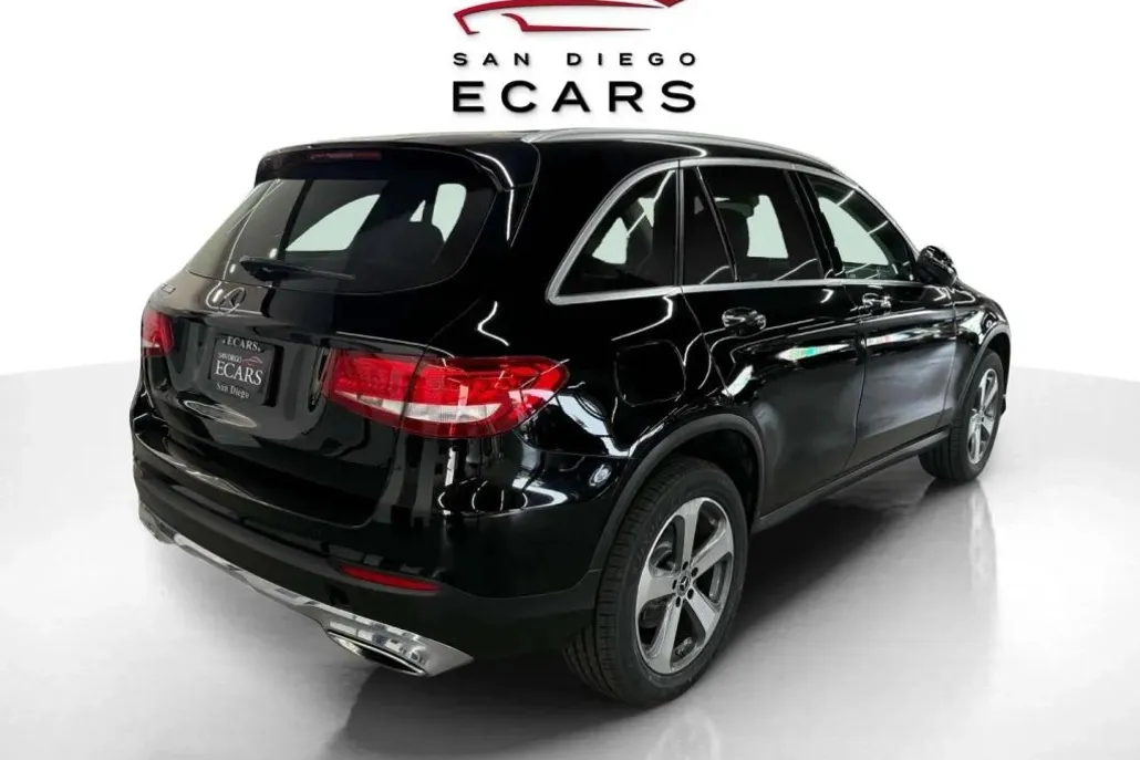 2018 Mercedes Benz GLC 300 photo 1