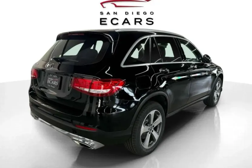 2018 Mercedes Benz GLC 300 photo 1