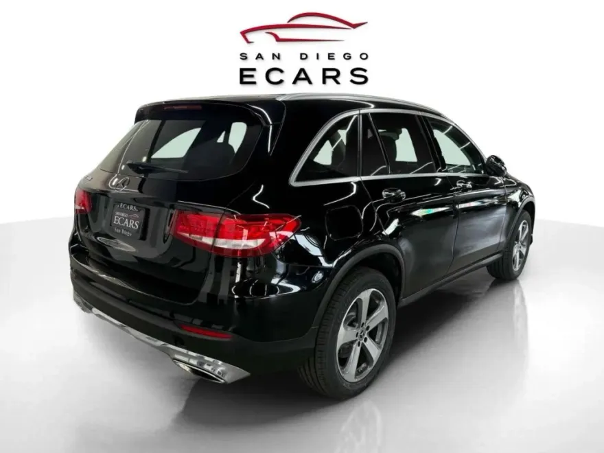 2018 Mercedes Benz GLC 300 photo 1