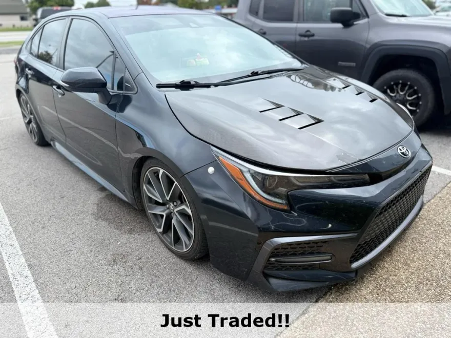2021 Toyota Corolla SE photo 1