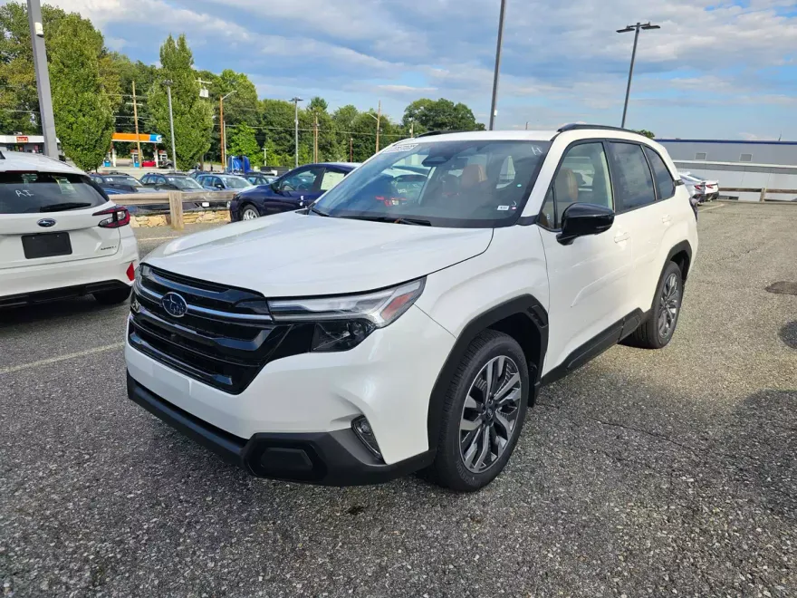 2025 Subaru Forester Touring photo 1