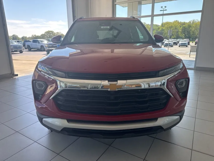 2026 Chevrolet Trailblazer LT photo 1