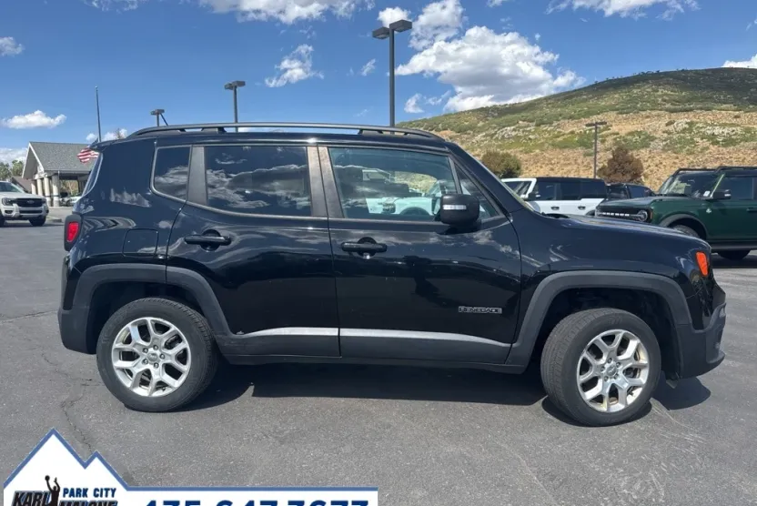 2016 Jeep Renegade Latitude photo 1