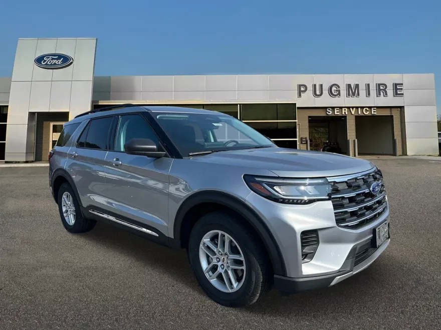 2025 Ford Explorer photo 1