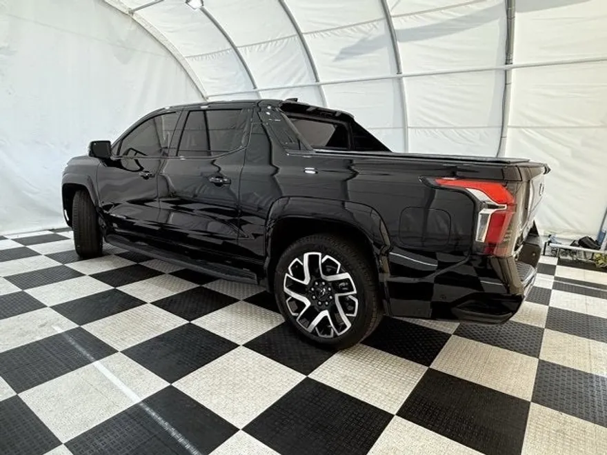 2024 Chevrolet Silverado EV RST photo 1