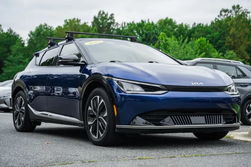 2022 Kia EV6 Wind photo 1