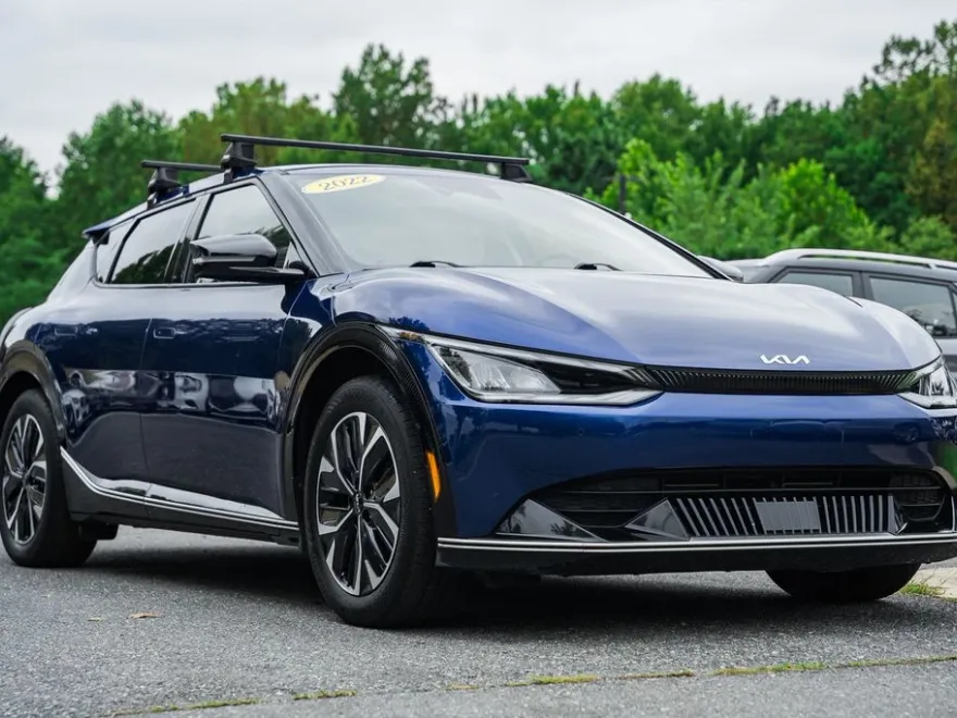 2022 Kia EV6 Wind photo 1