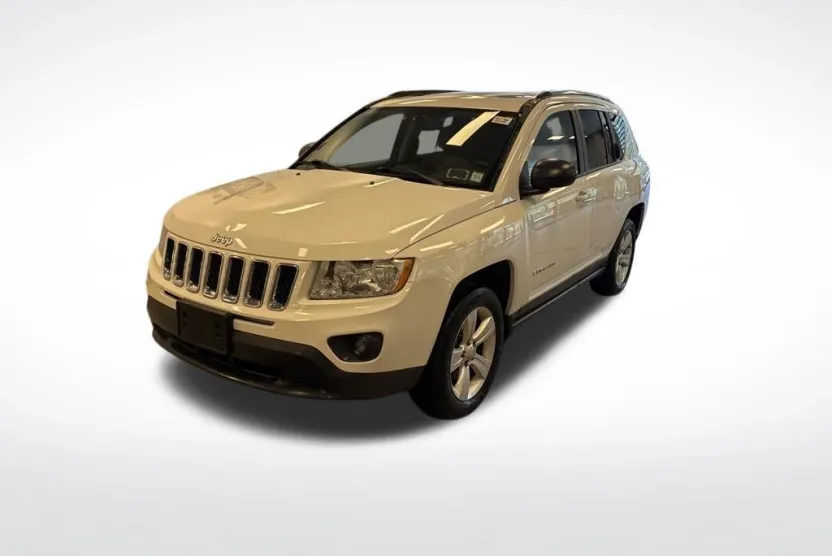 2013 Jeep Compass Latitude photo 1