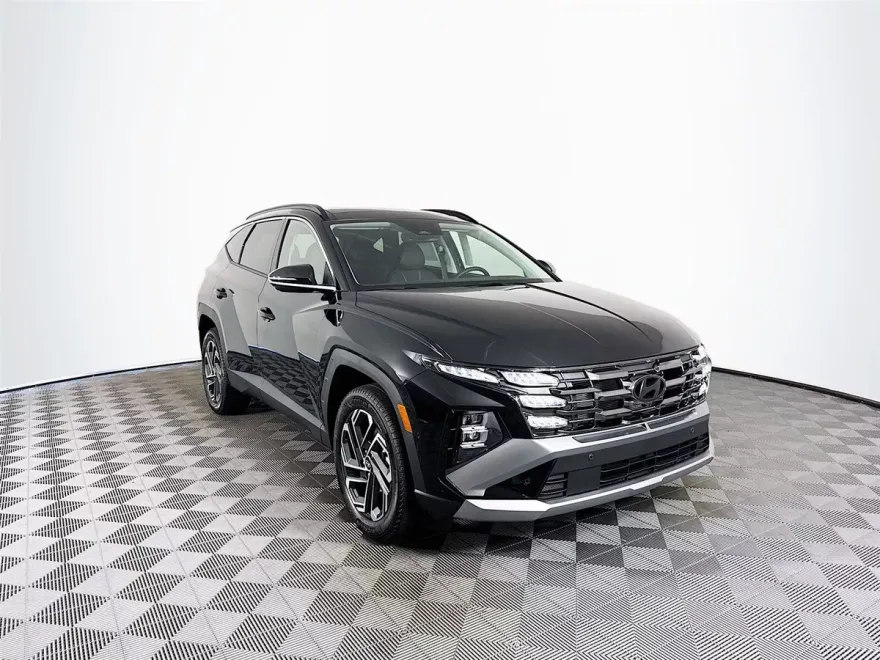 2025 Hyundai Tucson Limited photo 1